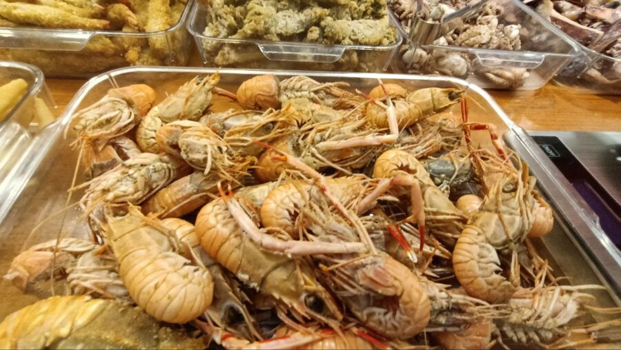 Fresh seafood platter at Sugbo Mercado
